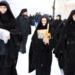 Литургија и монашење у манастиру Светог Јована Крститеља у пивским Долима