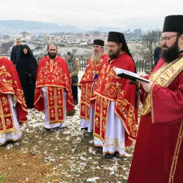 Четрдесетодневни помен блаженопочившем протосинђелу Јеротеју (Калуђеровићу)