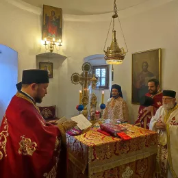 Митрополит Јоаникије богослужио у Цетињском манастиру
