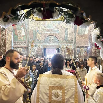 Васкрс прослављен у Бијелом Пољу