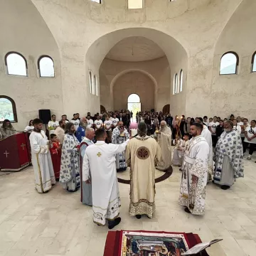 Света Архијерејска Литургија и освећење парохијског дома у Плужинама