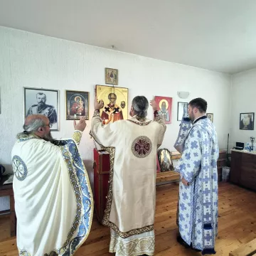 Митрополит Методије служио Литургију у манастиру Подврх