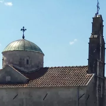 Света Архијерејска Литургија у Мојковцу