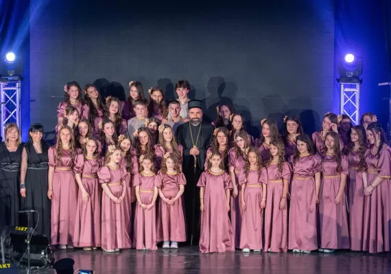 Црквени хор „Младенци“