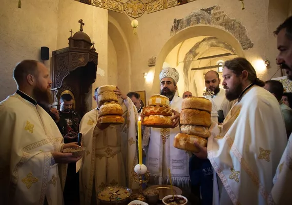 Литургијским сабрањем прослављена слава манастира Ђурђеви Ступови