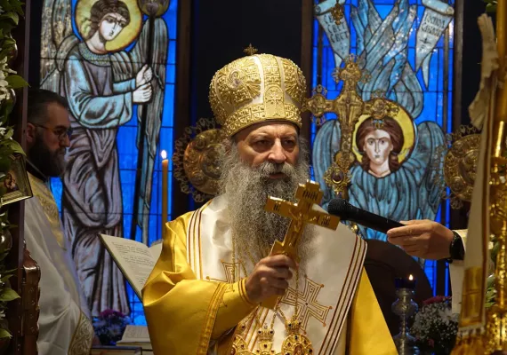 Патријарху српском Порфирију и архијерејима забрањен улазак на Косово и Метохију