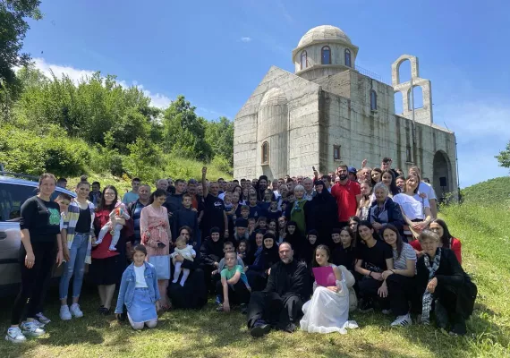 Архијерејска Литургија и рукоположење новог свештеника на Светог Стефана Пиперског