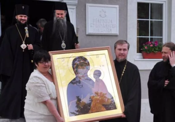 Поводом празника Иконе Пресвете Богородице Тихвинске