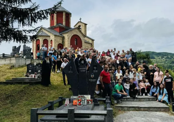 Епископ Методије освештао цркву Успења Пресвете Богородице у Ивању