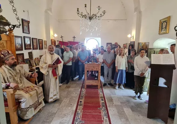 Епископ Методије служио Литургију, у храму Вазнесења Господњег, у селу Коњухе код Андријевице