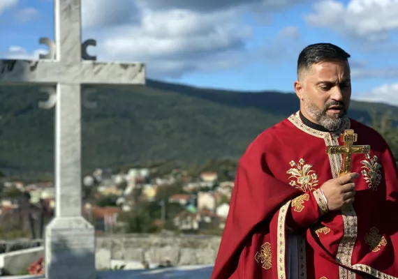 Литургија у манастиру Подлства