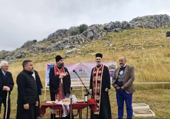 Епископ Методије служио помен на Крнову