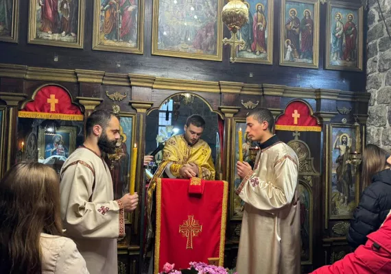 Литургија у Бијелом Пољу