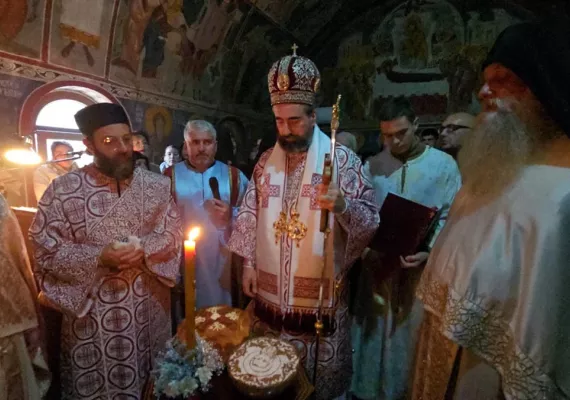 Света Архијерејска Литургија у Жупском манастиру