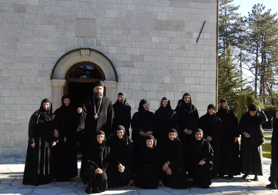 Епископ Методије освештао конак манастира Ратишевина