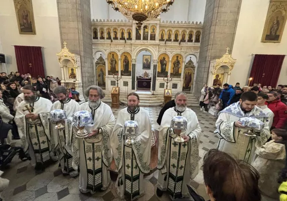 Литургијско сабрање у Саборној цркви Светог Василија Острошког у Никшићу