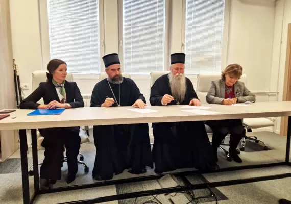 Митрополија црногорско-приморска и Епархија будимљанско-никшићка упутиле божићну донацију за адаптацију дјечијег диспанзера у Никшићу