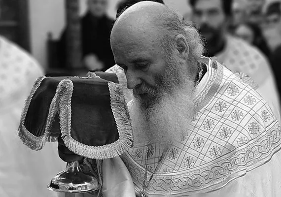 Уснуо у Господу архимандрит Василије Гондикакис (1935-2025)