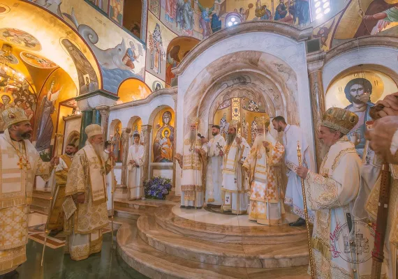 Света Архијерејска Литургија и петогодишњи помен блаженопочившем Митрополиту  Амфилохију