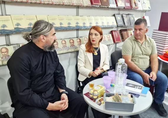 Митропoлит Методије и ове године посјетио Сајам књига у Београду