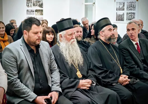 Митрополит Јоаникије отворио изложбу „Сто година од обнове Његошеве завјетне цркве на Ловћену“