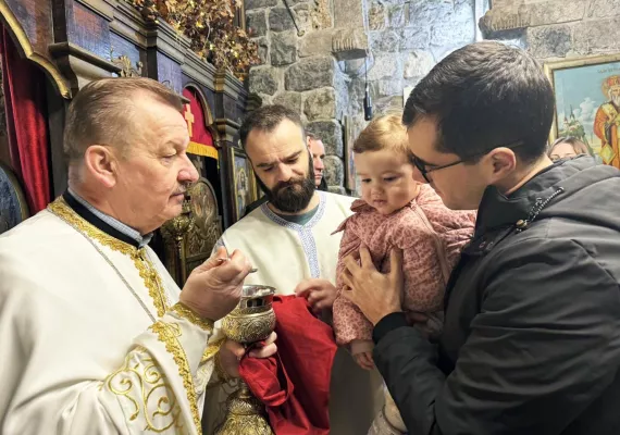 Литургија у цркви светих Апостола Петра и Павла у Бијелом Пољу